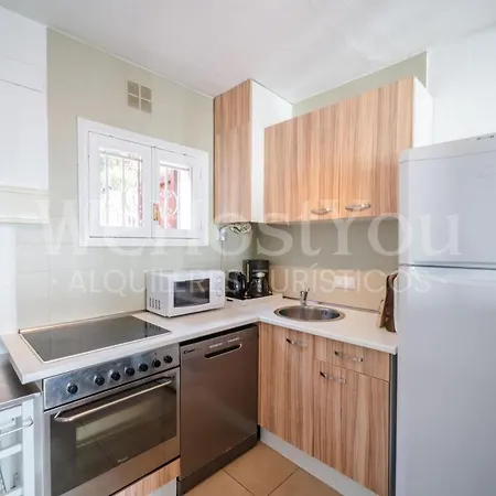 Magnifique Maison Bramer 14, - Wehostyou